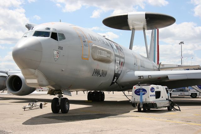 Boeing JE-3 Sentry (N702CB) - French Air Force Boing E-3F SDCA, Paris Le Bourget (LFPB-LBG)