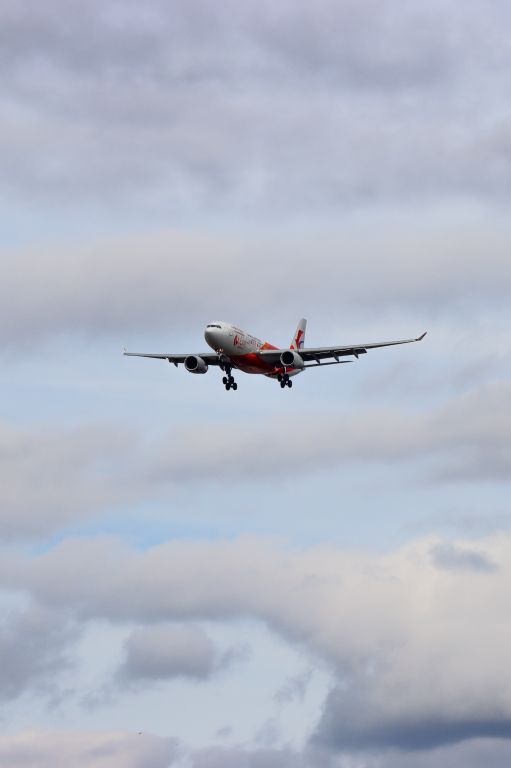 Airbus A330-200 (B-5931)