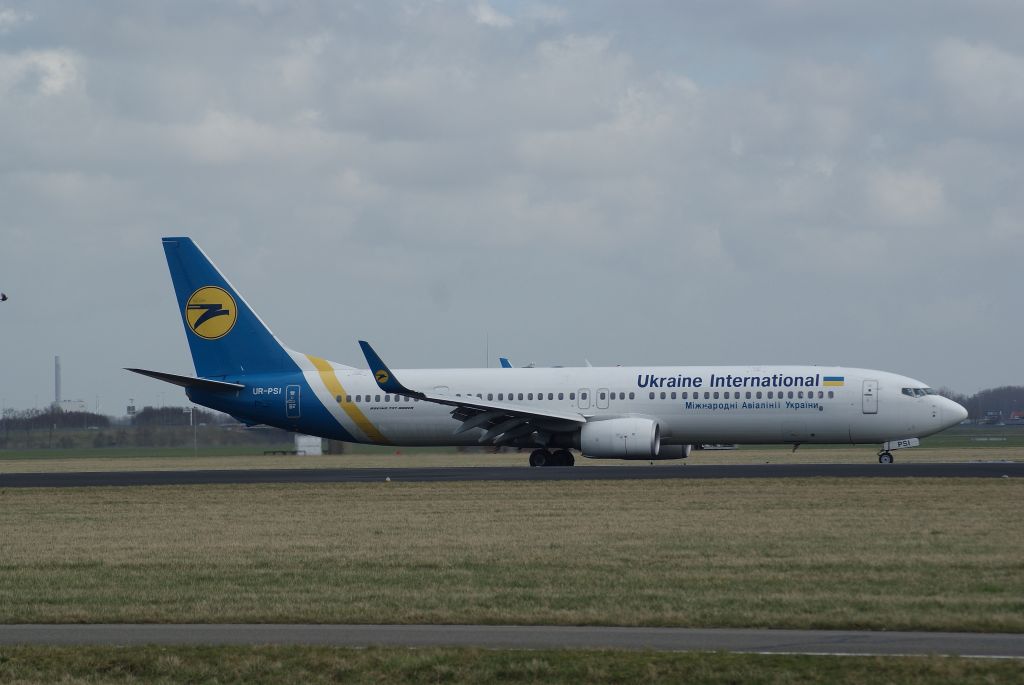 Boeing 737-900 (UR-PSI) - Ukraine International Airlines B737-9KVER cn41534