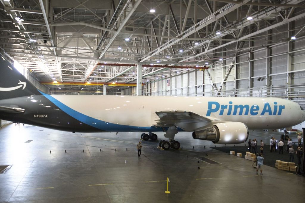 BOEING 767-300 (N1997A) - Amazons first branded aircraft.