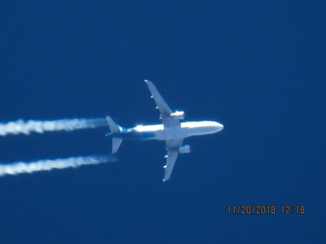 Airbus A320 (N631VA)