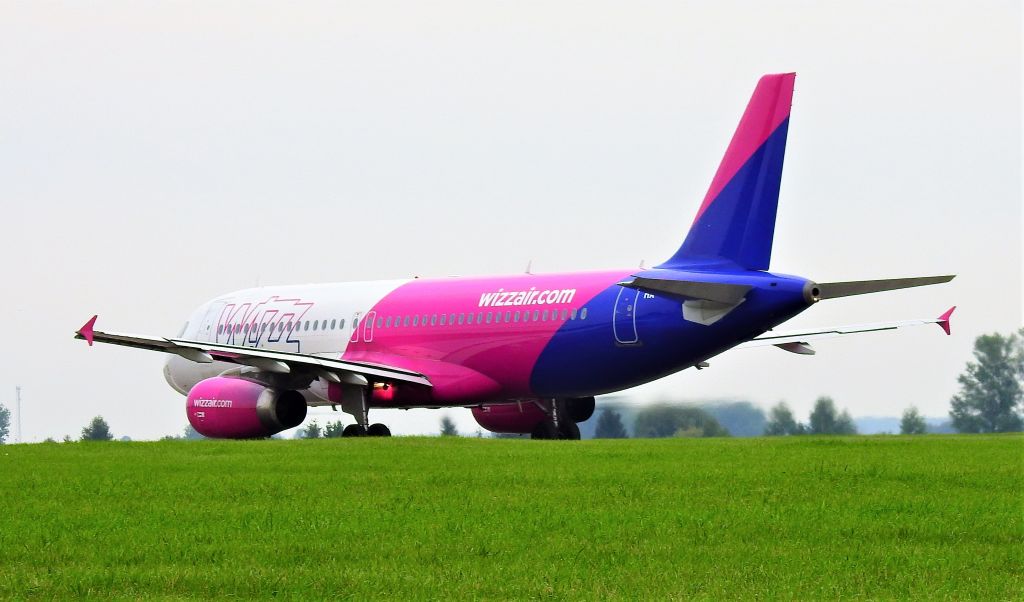 Airbus A320 (HA-LWP) - Spotting EPLB/LUZ