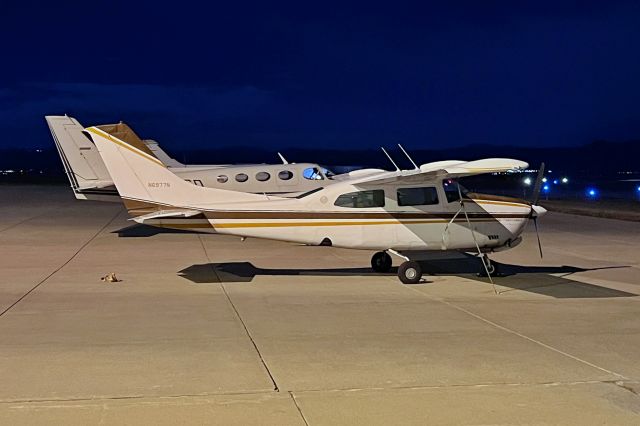 Cessna T210 Turbo Centurion (N6977N)