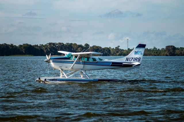 Cessna 206 Stationair (N171RS) - N171RS on a sightseeing tour in Tavares.