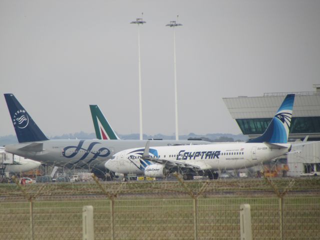 Boeing 737-700 (SU-GDX)