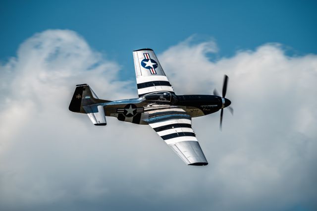 North American P-51 Mustang (N51HY)