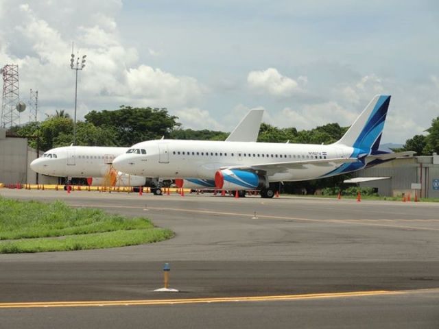 Airbus A319 (N1821V) - MSLP