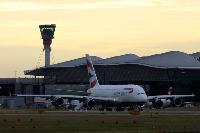 Airbus A380-800 (G-XLED)