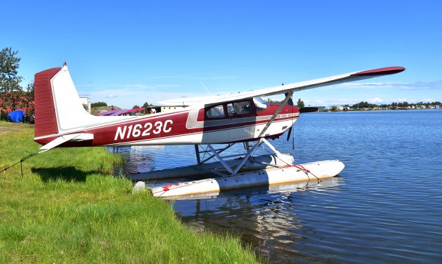 Cessna Skywagon 180 (N1623C) - Cessna 180 Skywagon N1623C in Anchorage Lake Hood Seaplane Base