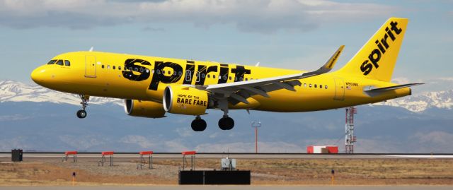 Airbus A320 (N901NK) - Landing on 16L.