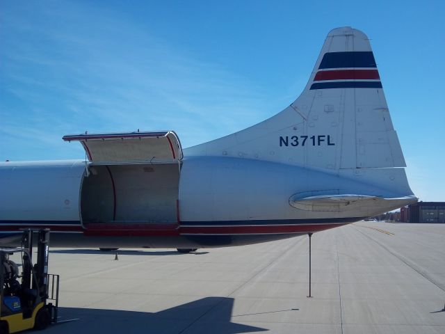 CONVAIR CV-580 (TSU371)