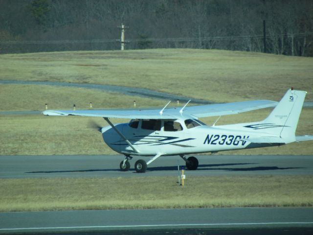 Cessna Skyhawk (N2336V)