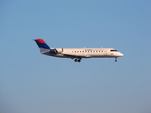 Canadair Regional Jet CRJ-200 (N884AS)