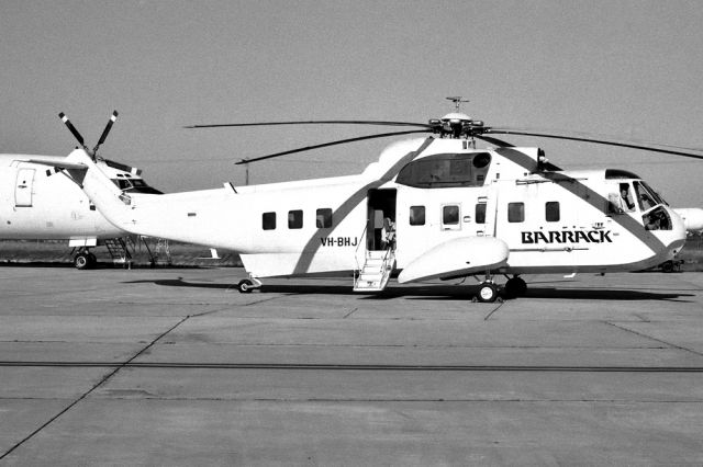 VH-BHJ — - BARRACK HELICOPTERS - SIKORSKY S-61N - REG VH-BHJ (CN 61748) - TULLAMARINE AIRPORT MELBOURNE VIC. AUSTRALIA - YMML 24/11/1985