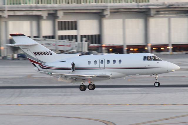 Hawker 800 (N888QS)