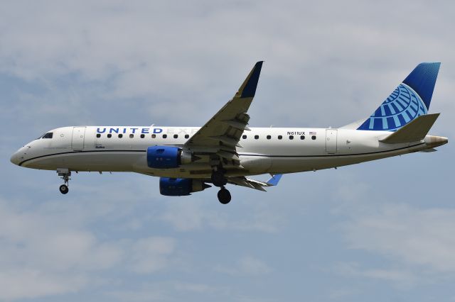 Embraer 175 (N611UX) - Skywest. 5-L 07-21-24