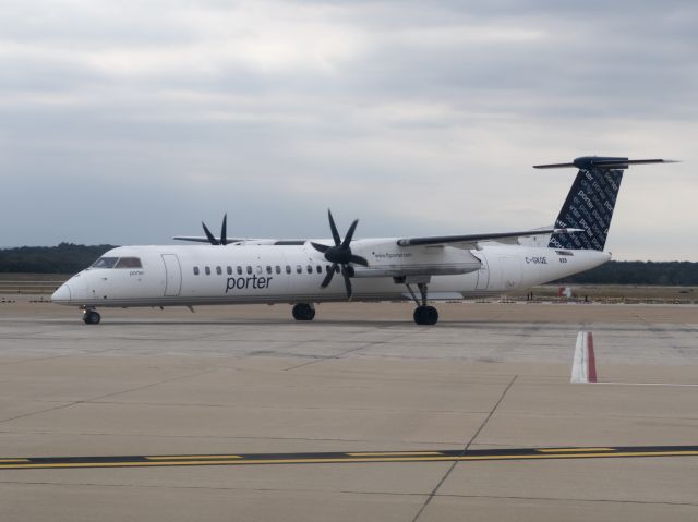de Havilland Dash 8-400 (C-GKQE) - 15 SEP 2016.