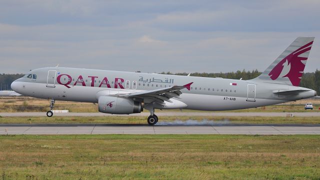 Airbus A320 (A7-AHB)