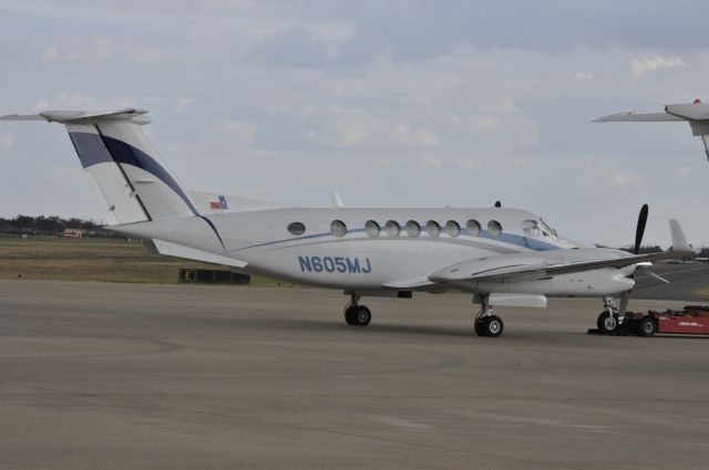 Beechcraft Super King Air 300 (N605MJ)