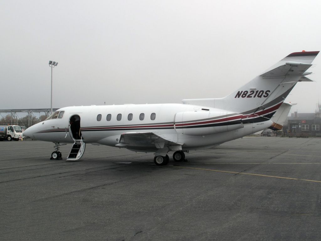 Hawker 800 (N821QS)