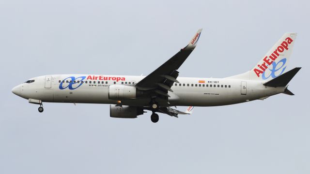 Boeing 737-800 (EC-IDT)