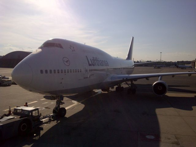 Boeing 747-400 (D-ABTK)