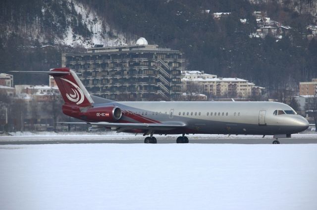 Fokker 100 (OE-IIC)