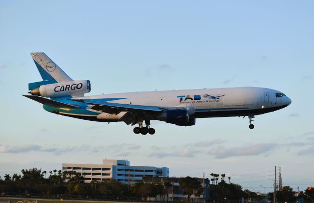 McDonnell Douglas DC-10 (CP-2555) - Equipped With The Classic GE CF6-50C2 Engines"Your can hear the distinct whine(Like a Xylophone!) as it taxies "To The Cargo Terminal!!"