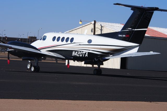 Beechcraft Super King Air 200 (N420TA)