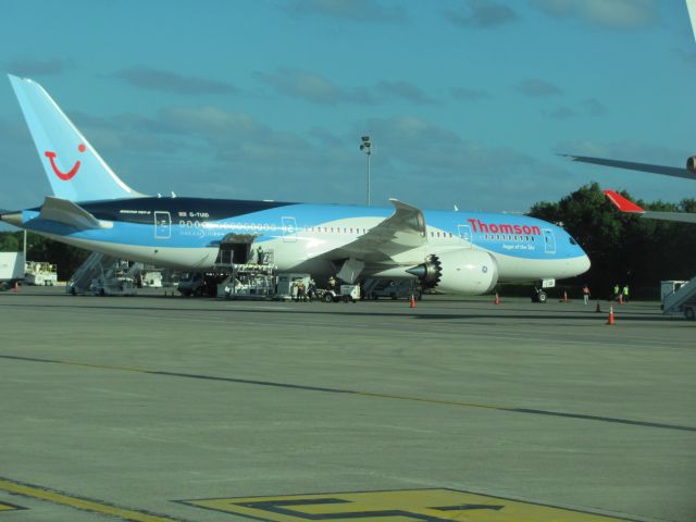 Boeing 787-8 (G-TUID)