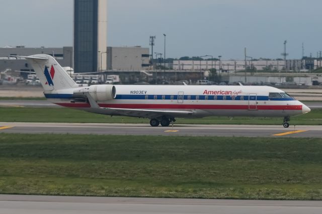 Canadair Regional Jet CRJ-200 (N903EV)