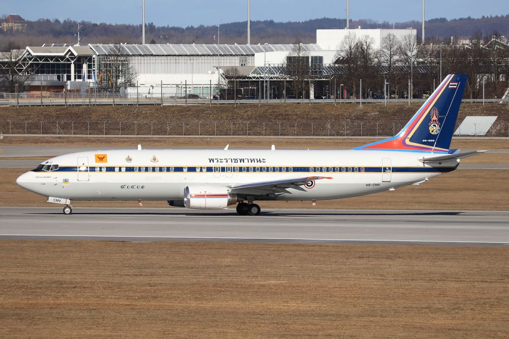 BOEING 737-400 (HS-CMV)