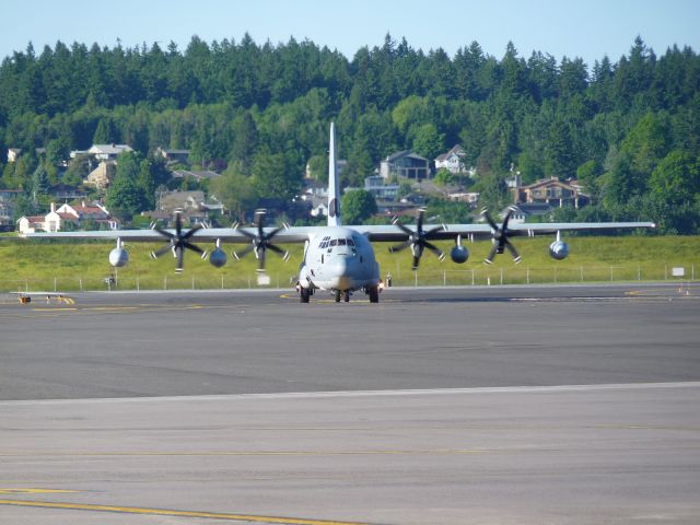 Lockheed C-130 Hercules (N924) - C130 had on.