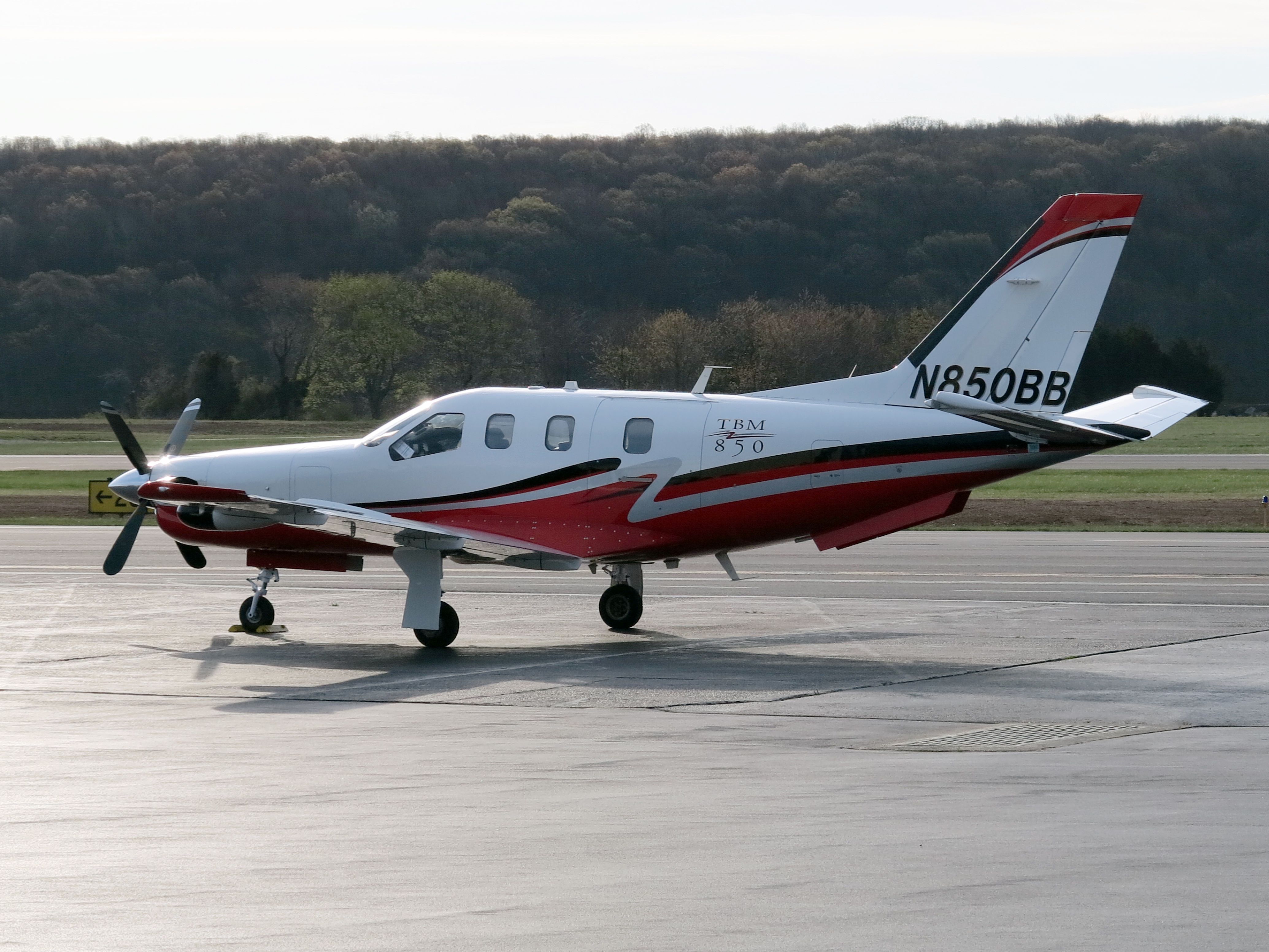 Boeing 737-700 (N850BB) - This is the fastest single engine turboprop in the market. 850HP in cruise.