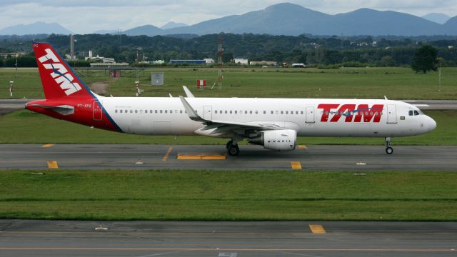 Airbus A321 (PT-XPG)