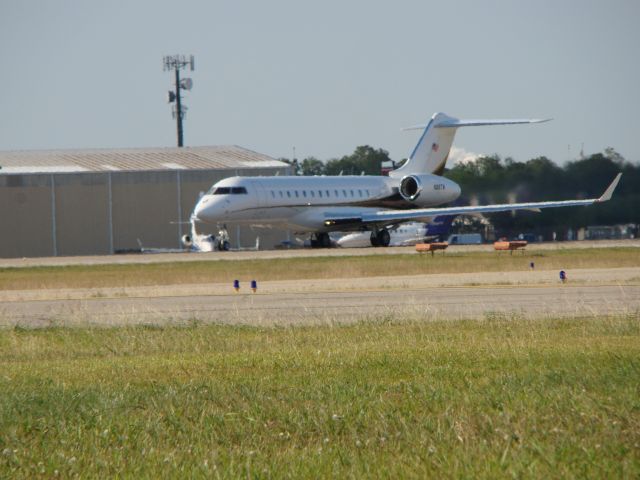 Bombardier Global Express (N86TW)