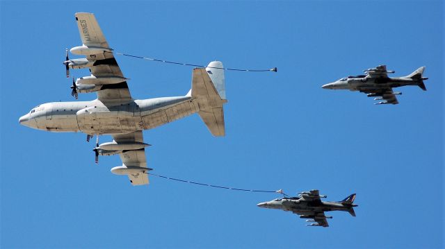 — — - KC-130T and AV-8 Refueling Demo at Yuma 2009