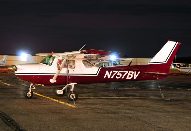 Cessna 152 (N757BV) - Seen at KFDK on 7/26/2010.     http://discussions.flightaware.com/profile.php?mode=viewprofile&u=269247