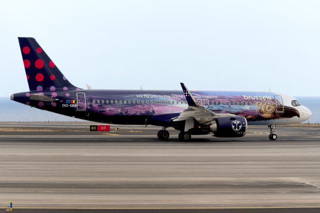 Airbus A320neo (OO-SBB) - Tenerife Sur - Reina Sofia (TFS / GCTS) - Spainbr /br /Photo taken: April 26, 2024br /br /Operator: Brussels Airlinesbr /Type: Airbus A320-251Nbr /Registration: OO-SBBbr /Serial: 11790br /br /br /br /A pleasant surprise that the first flight with the new TOMORROWLAND livery for the Belgian BRUSSELS AIRLINES, has landed at TENERIFE SUR airport, (TFS/GCTS)br / br /Category: Civil Aircraft - Airlinerbr /Marked as: Special paint scheme