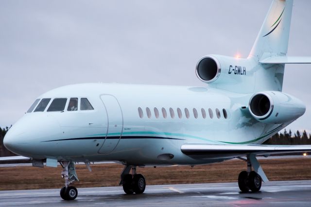 Dassault Falcon 900 (C-GMLH)