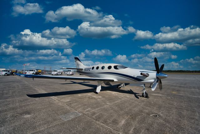 Epic Aircraft LT (N35PZ)