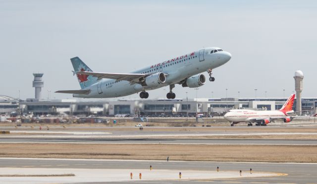 Airbus A320 (C-FDRP)