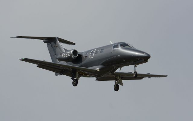 Embraer Phenom 100 (N4EZ) - On final to 06L in CYHU, 14-09-2021