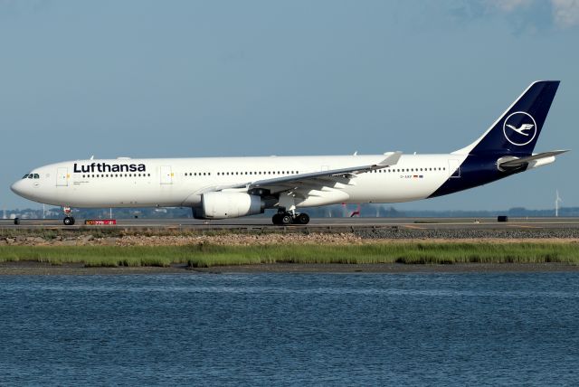 Airbus A330-200 (D-AIKP) - LH 423 departing back to Frankfurt