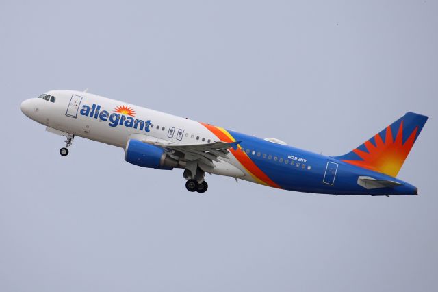 Airbus A320 (N292NV) - Departing RWY 24L from KCLE on 23 Jul 2021.
