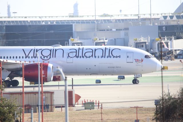Boeing 787-9 Dreamliner (G-VWOO)