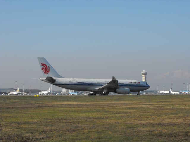 Airbus A330 (B-6533)