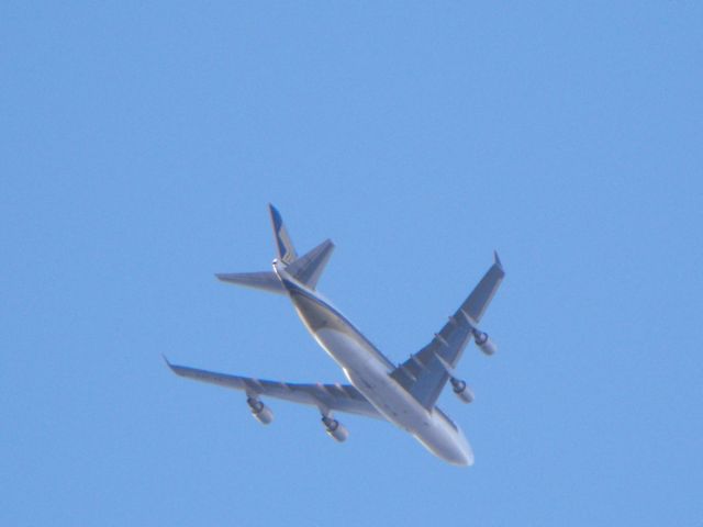 Boeing 747-400 (9V-SFN) - Singapore Airlines Boeing 747-412F on approach to Auckland Airport, New Zealand.