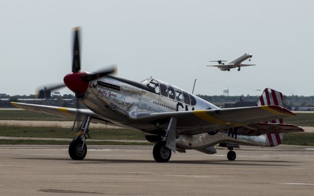 North American P-51 Mustang (N251MX)