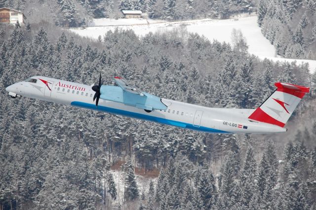 de Havilland Dash 8-400 (OE-LGG)